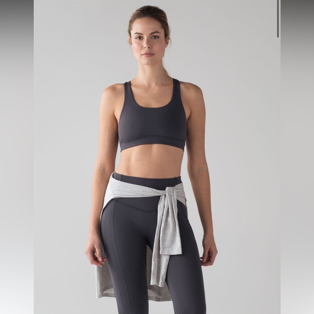 EUC l Lululemon 🍋 l Invigorate Bra - Incognito Grey  - size 8